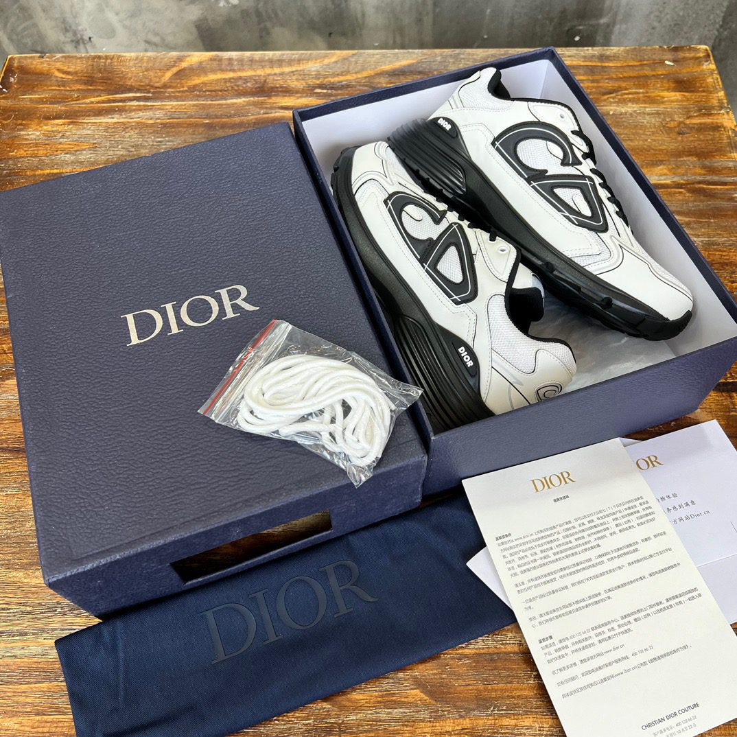 DIOR SNEAKER