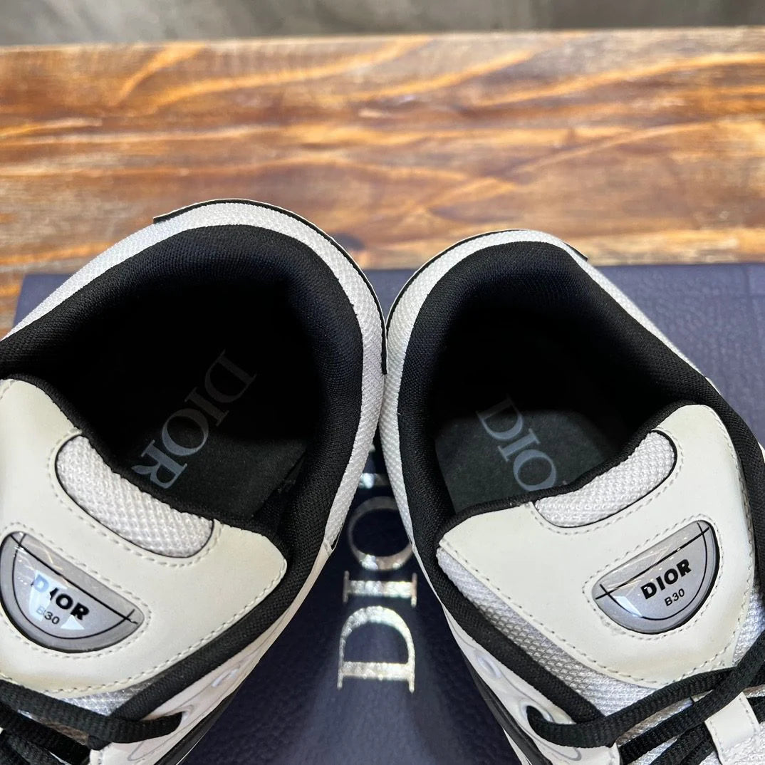 DIOR SNEAKER
