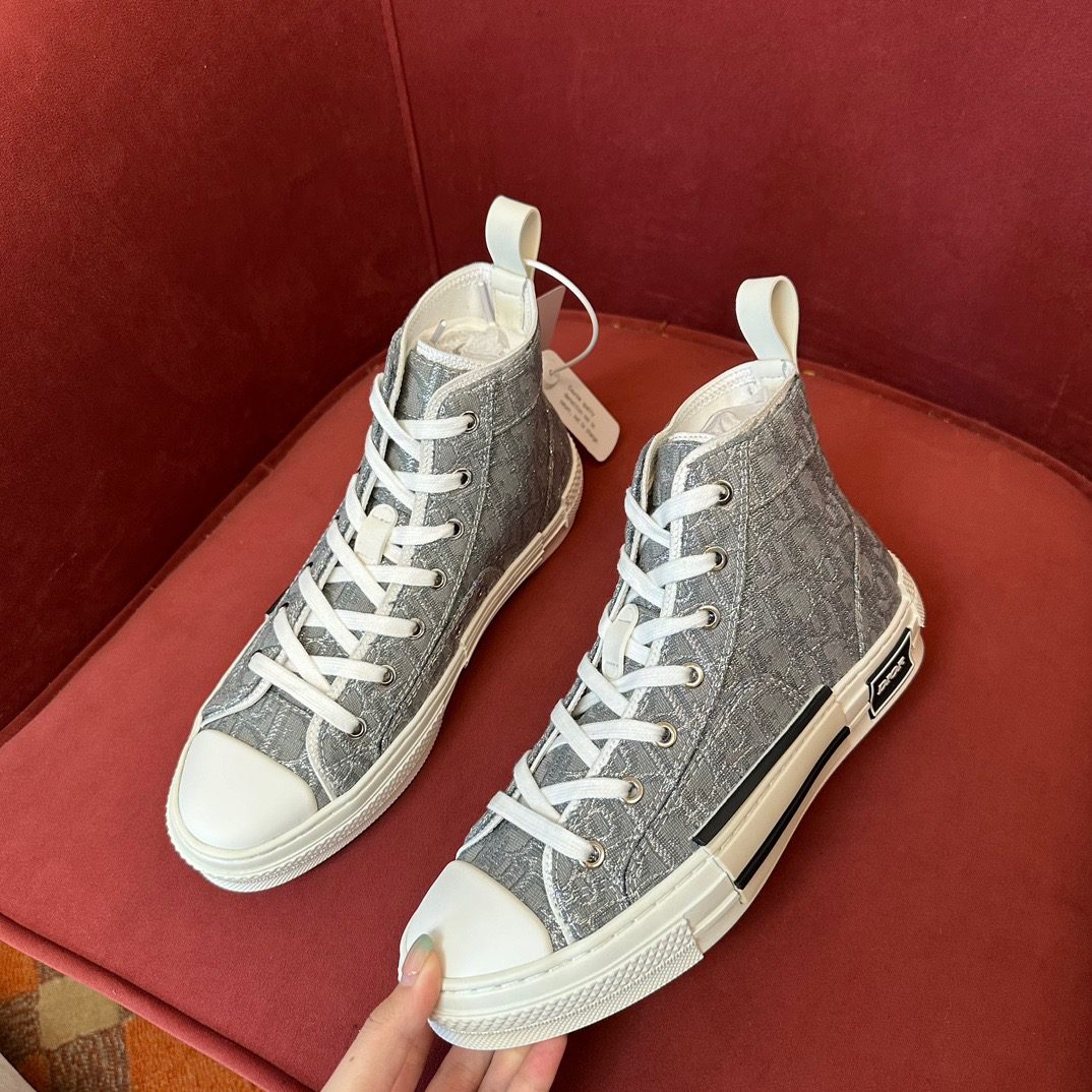 DIOR SNEAKER