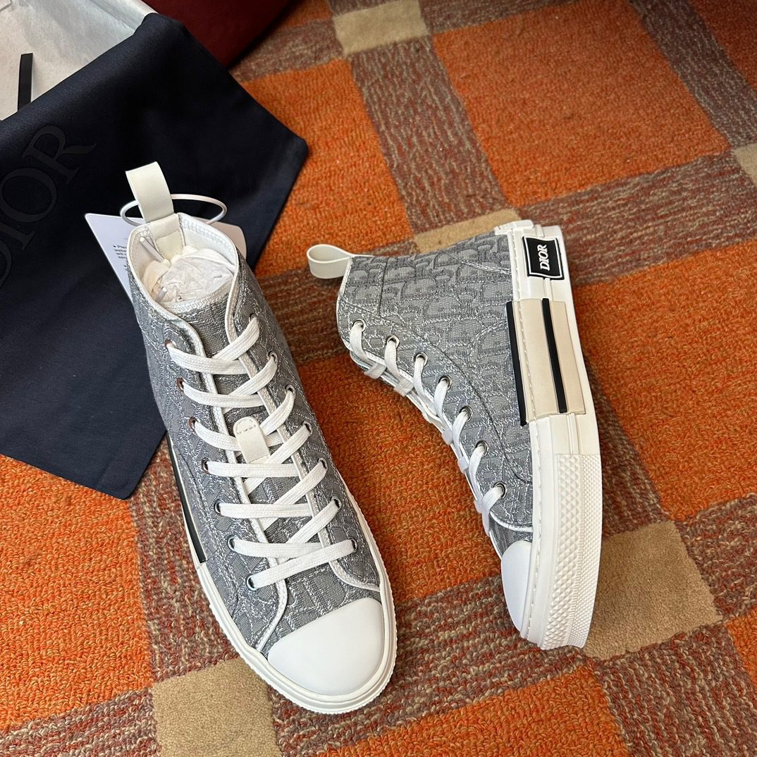 DIOR SNEAKER