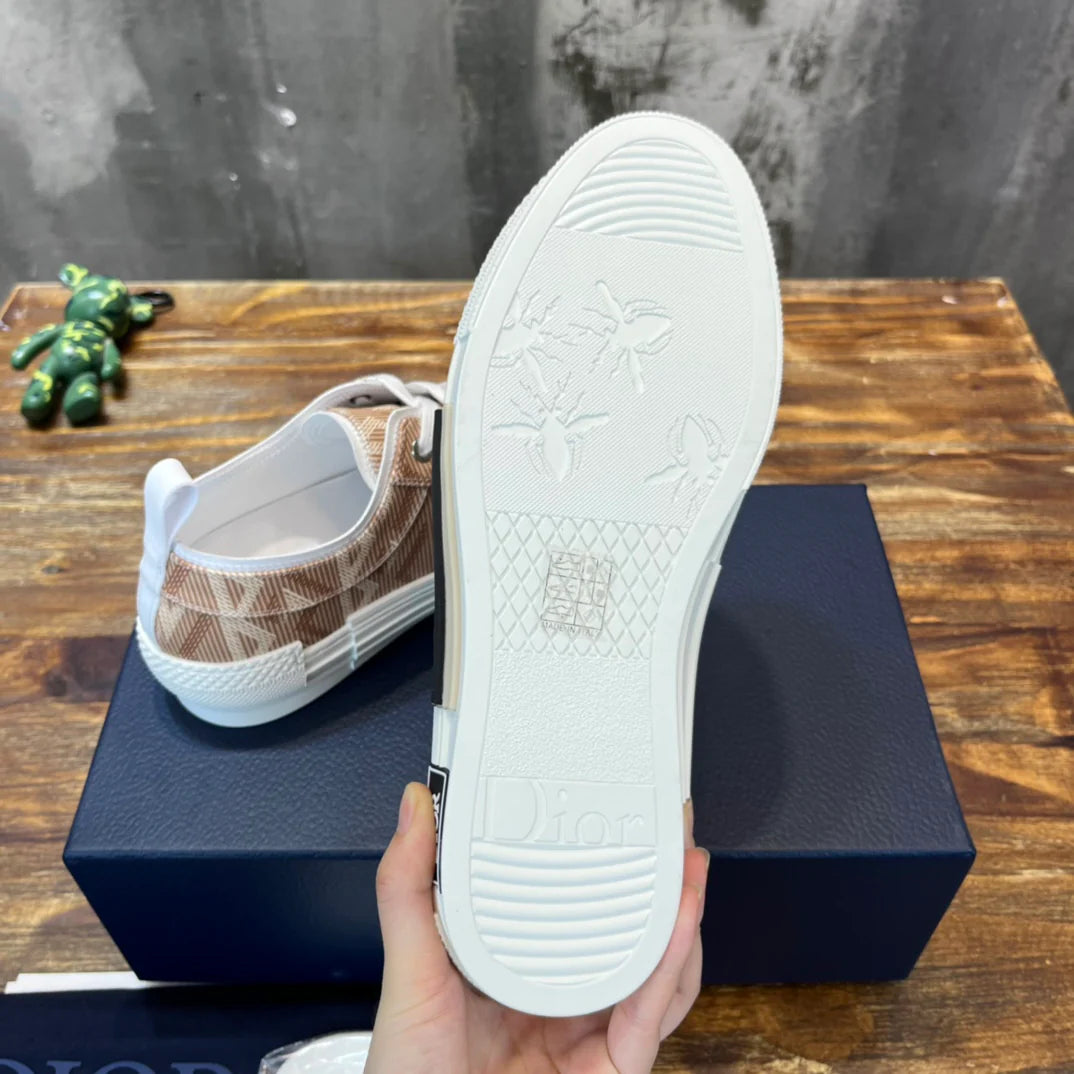 DIOR SNEAKER