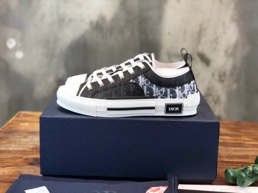 DIOR SNEAKER