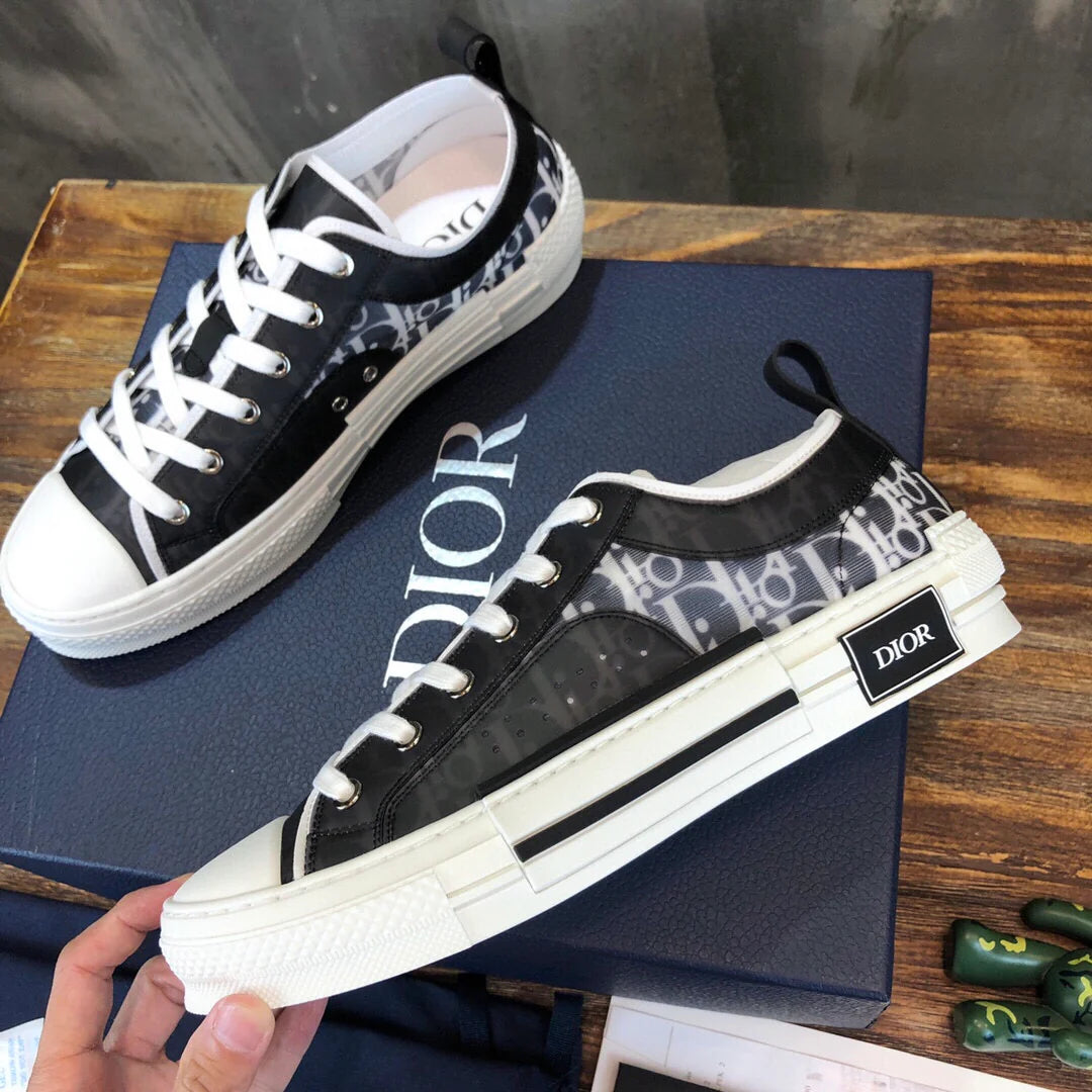 DIOR SNEAKER