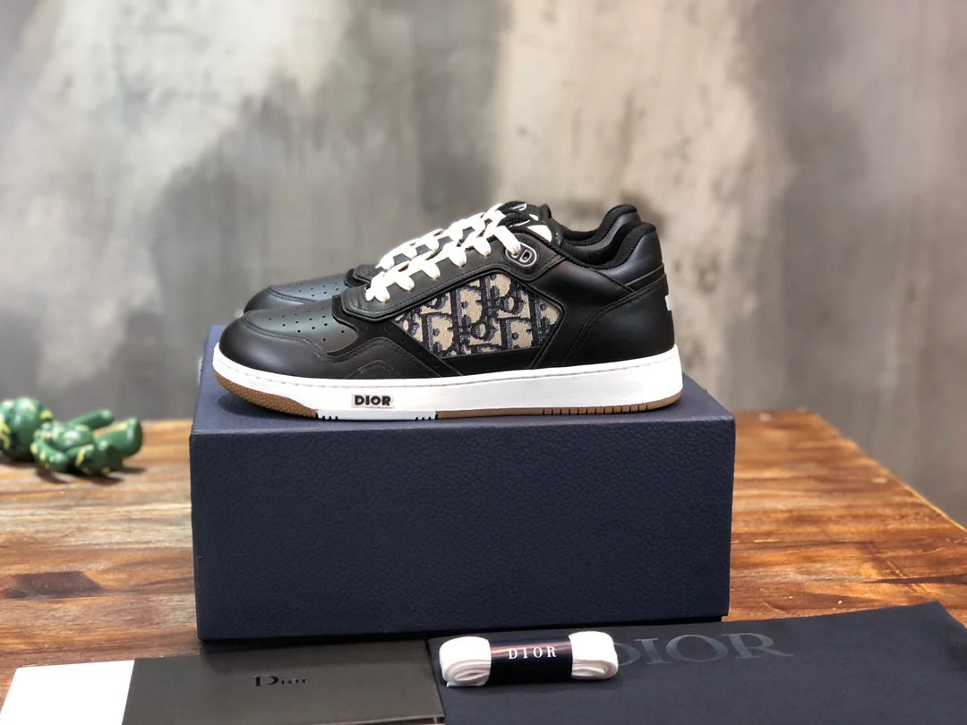 DIOR SNEAKER