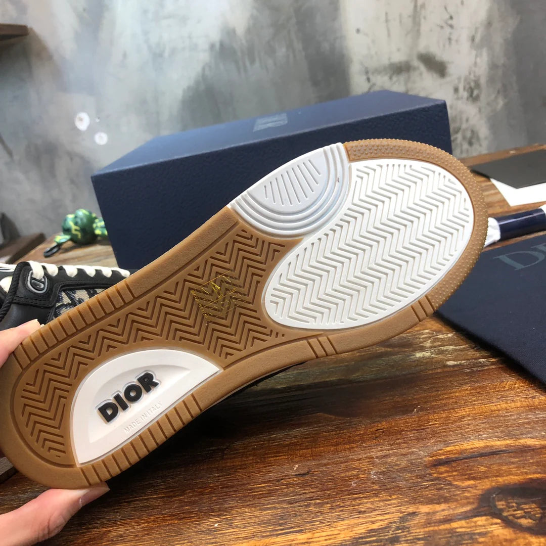 DIOR SNEAKER