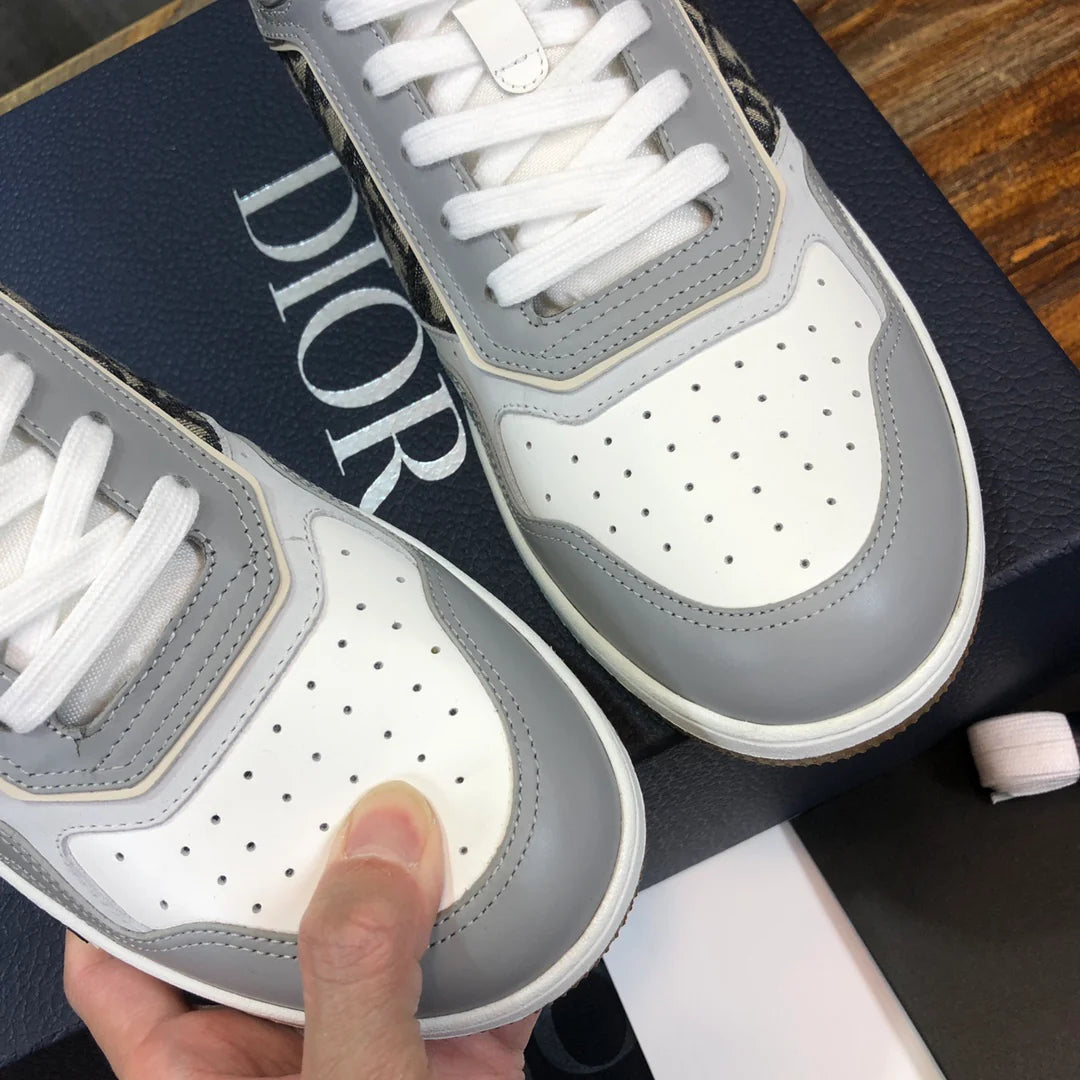 DIOR SNEAKER