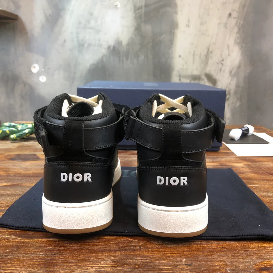 DIOR SNEAKER