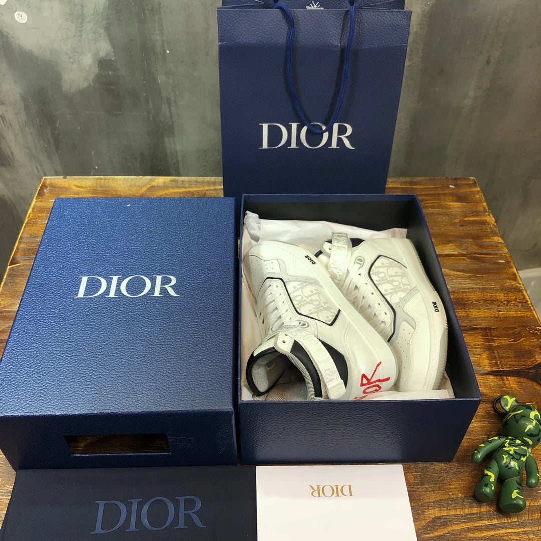 DIOR SNEAKER