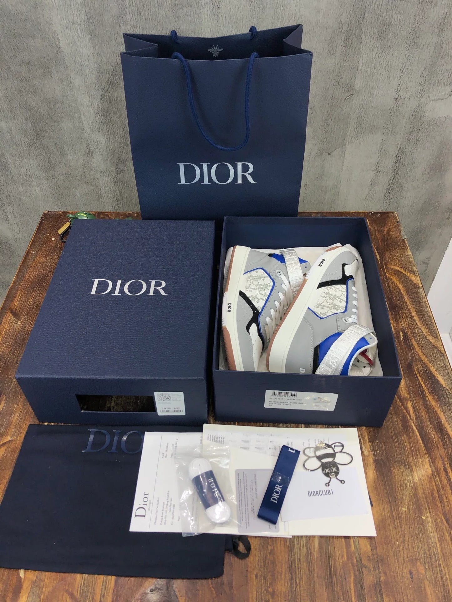 DIOR SNEAKER