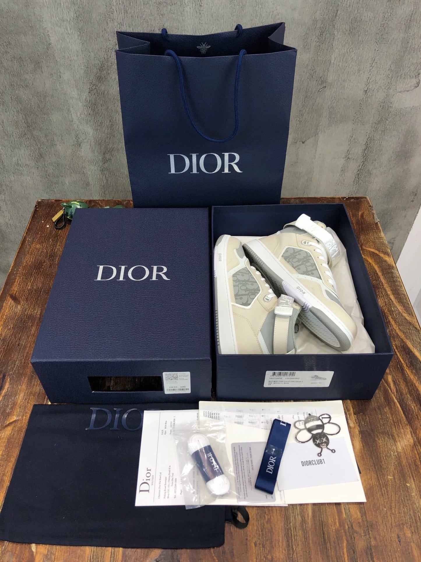 DIOR SNEAKER