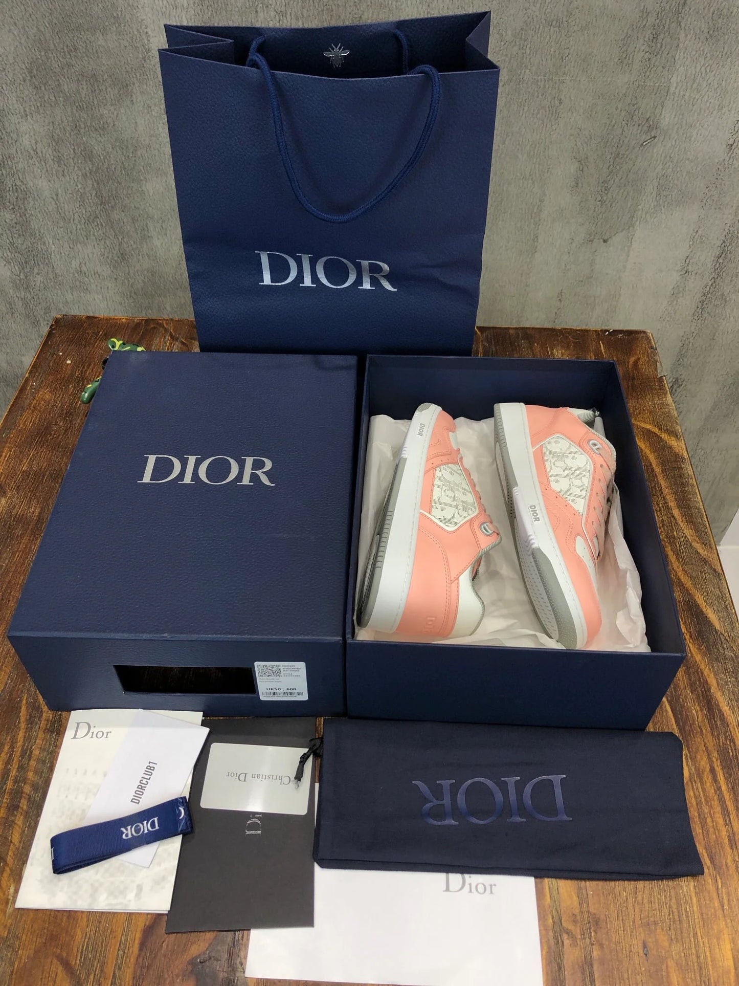 DIOR SNEAKER