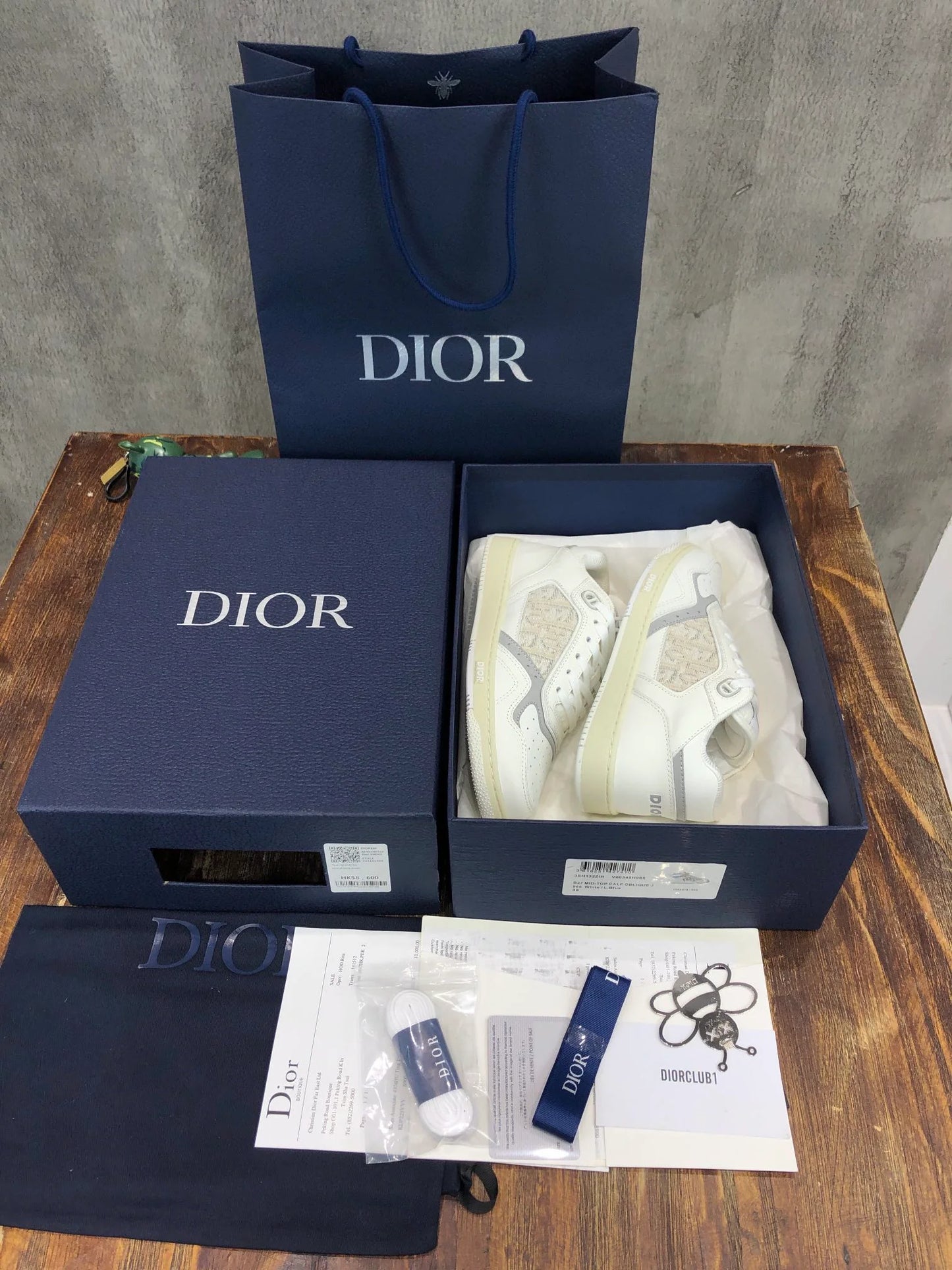 DIOR SNEAKER