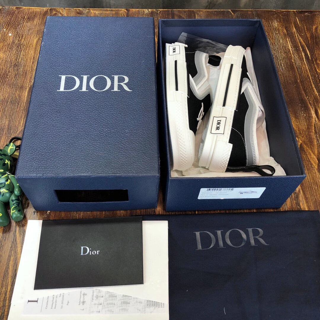 DIOR SNEAKER