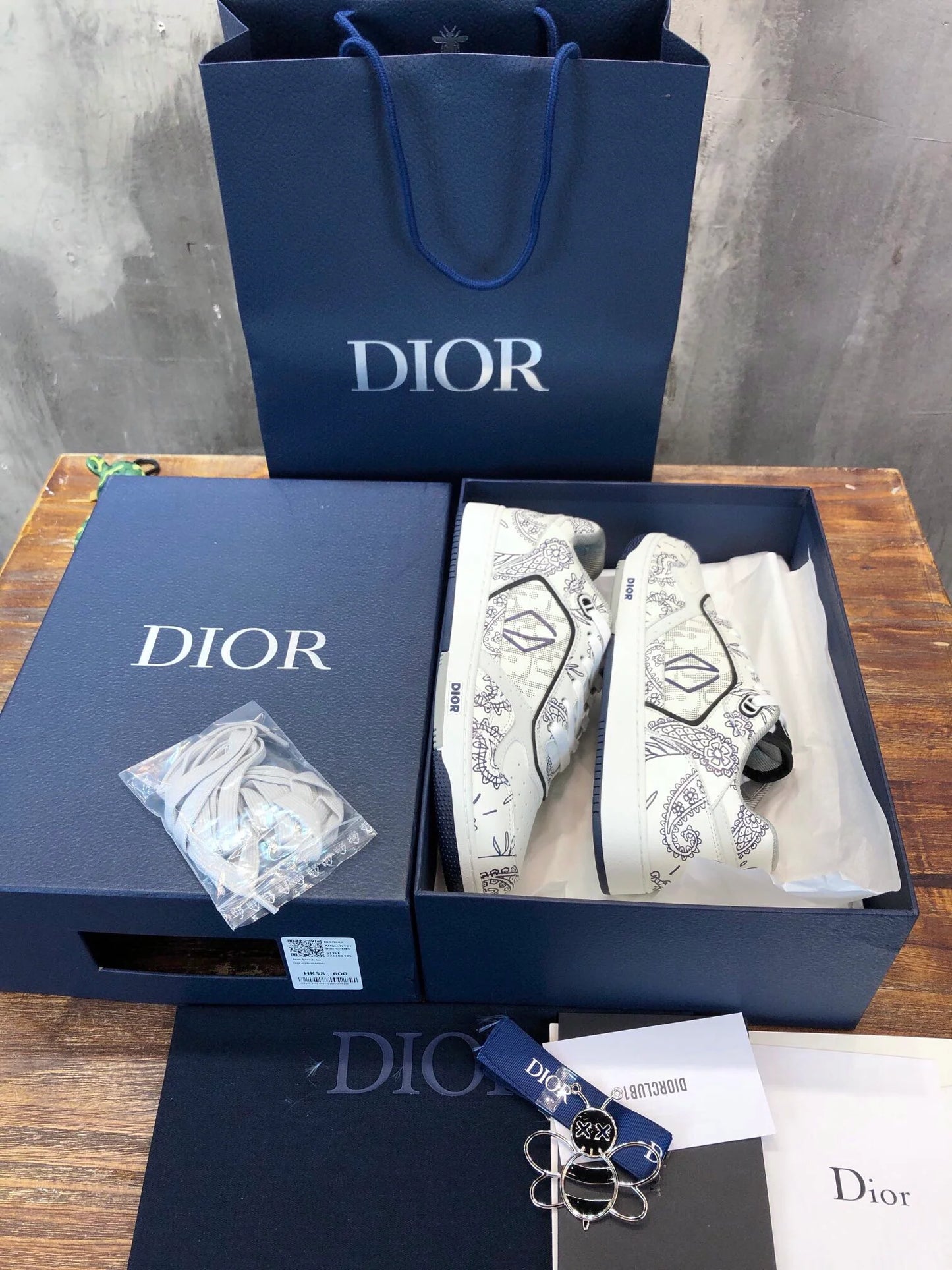 DIOR SNEAKER