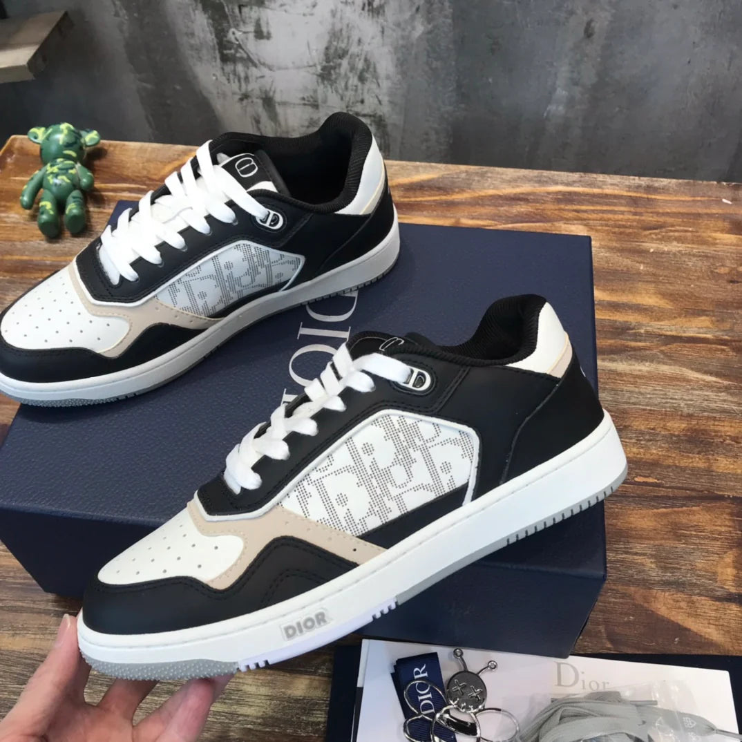 DIOR SNEAKER
