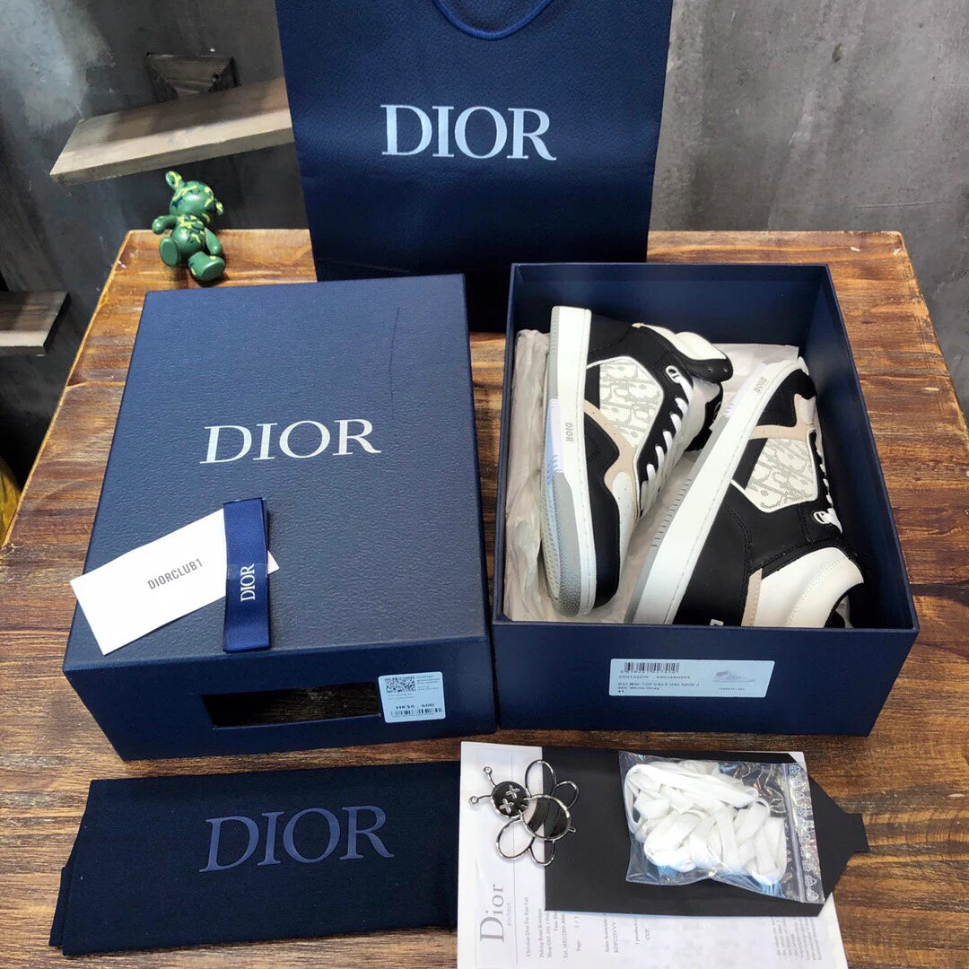DIOR SNEAKER