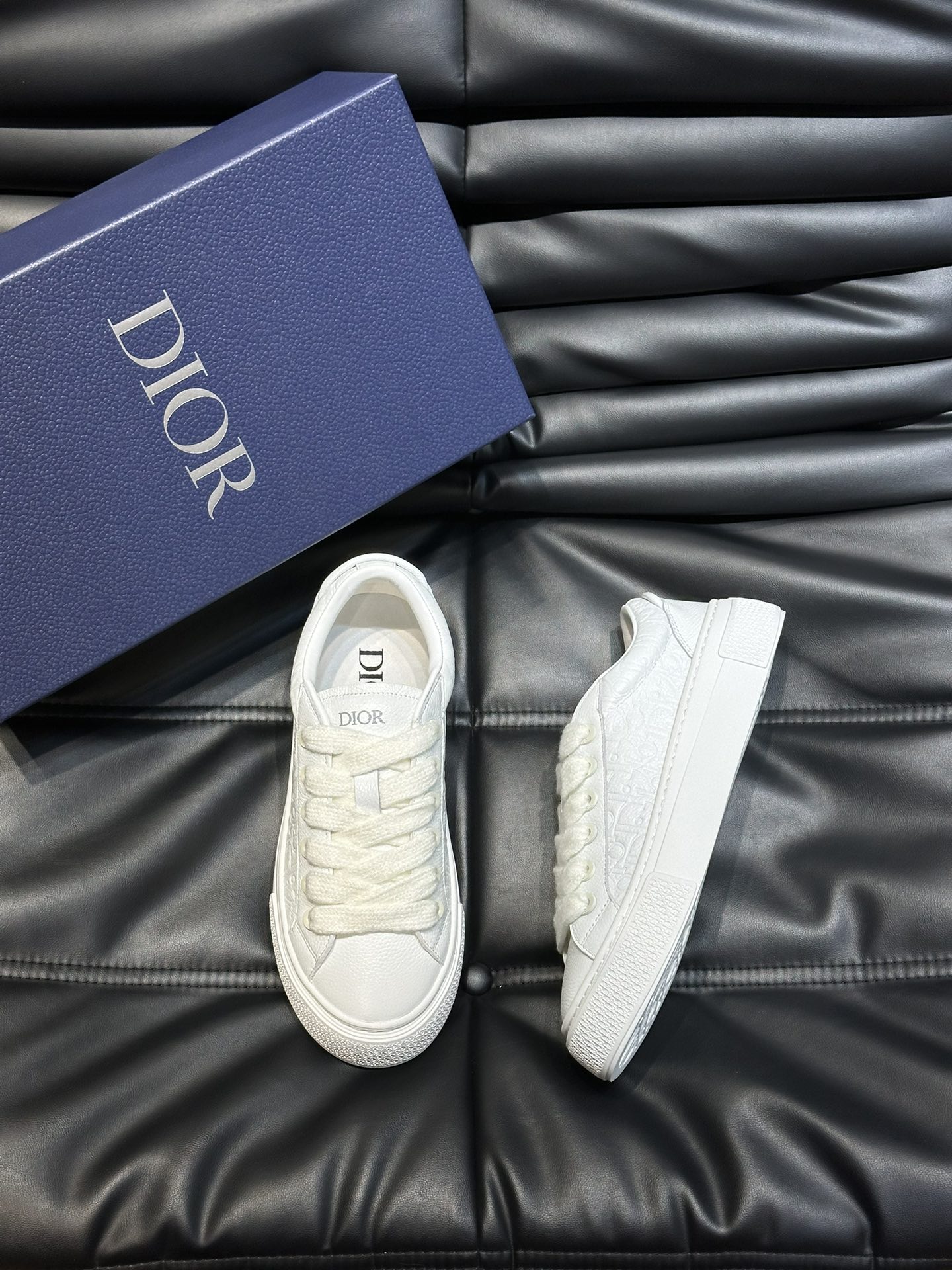 DIOR SNEAKER