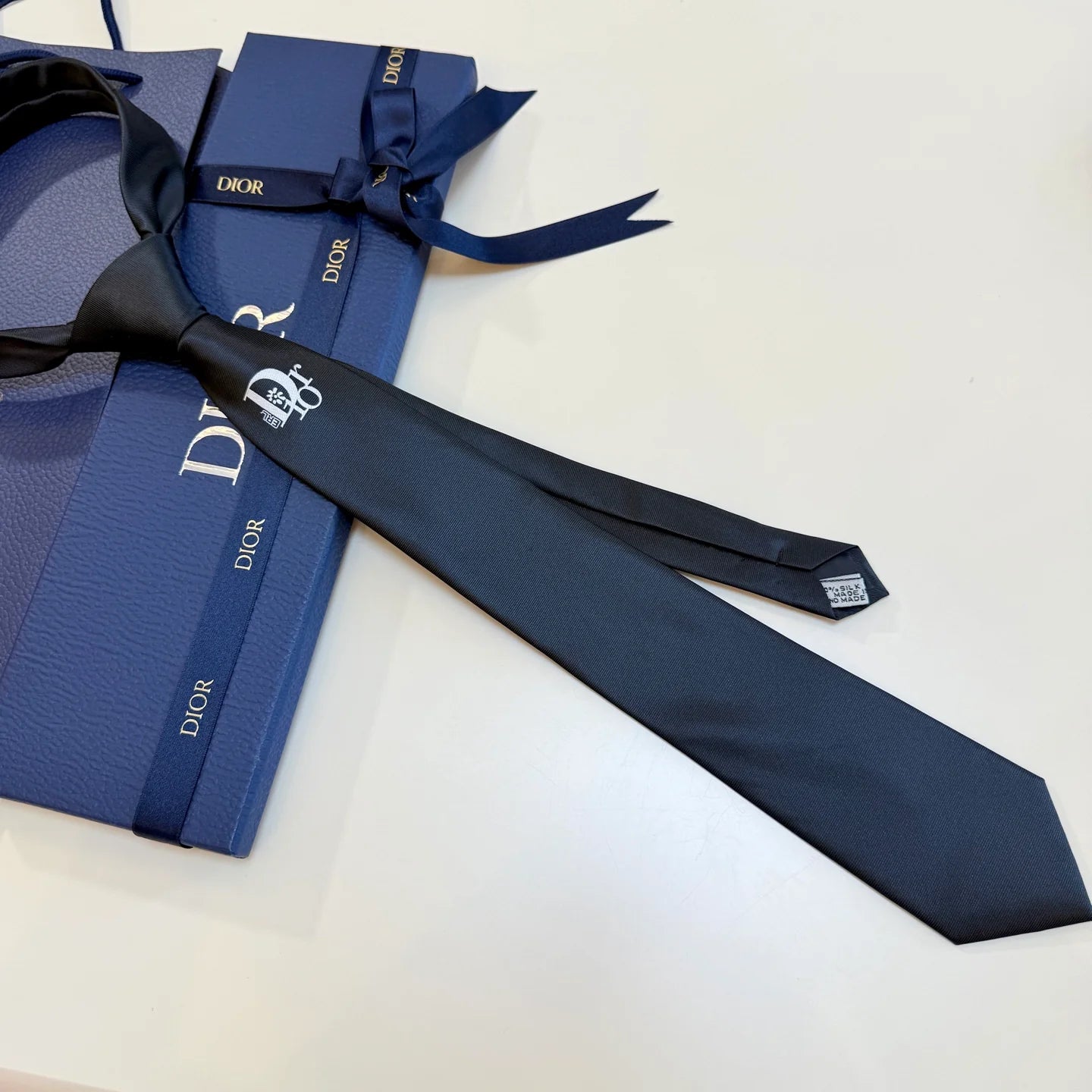 DIOR TIE
