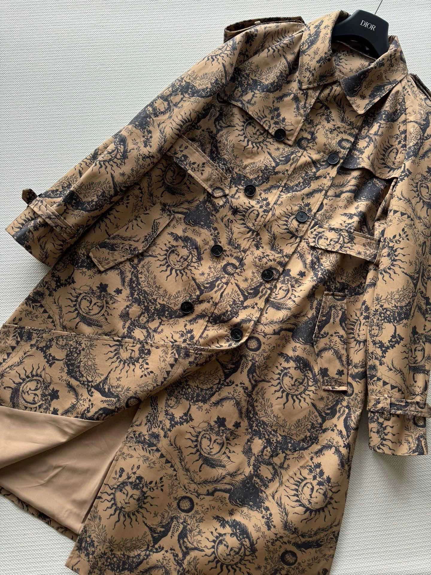 DIOR TOPS
