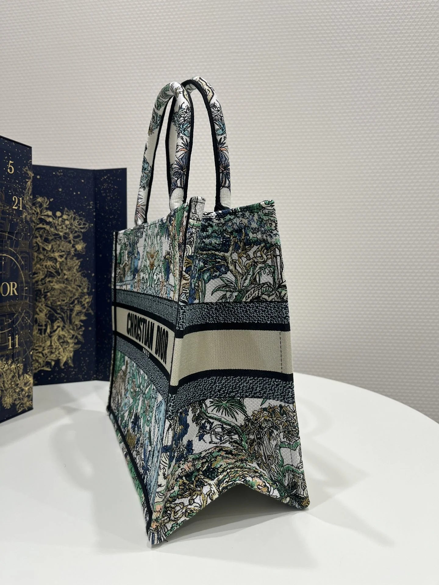 DIOR TOTE BAG