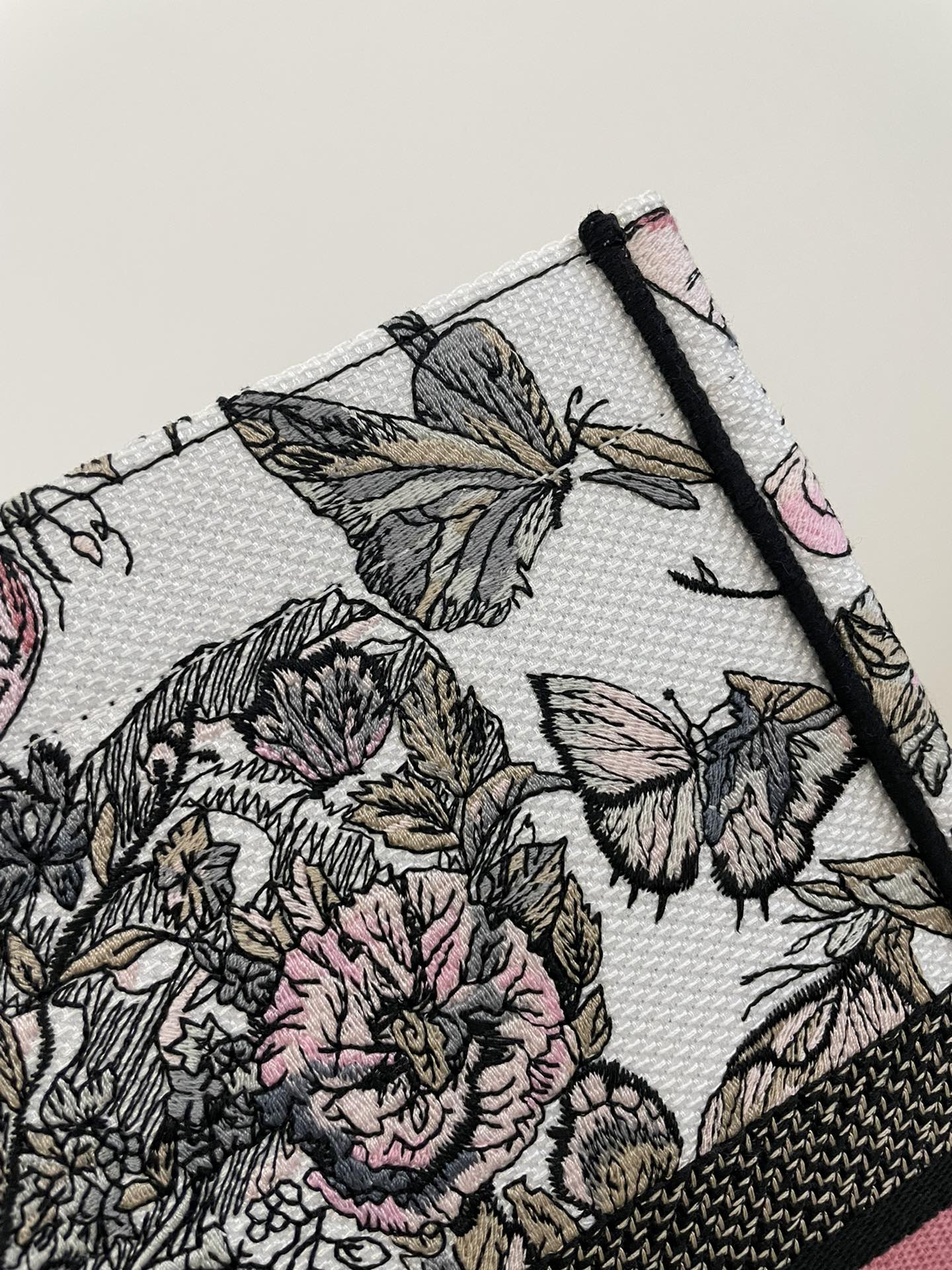 DIOR TOTE BAG