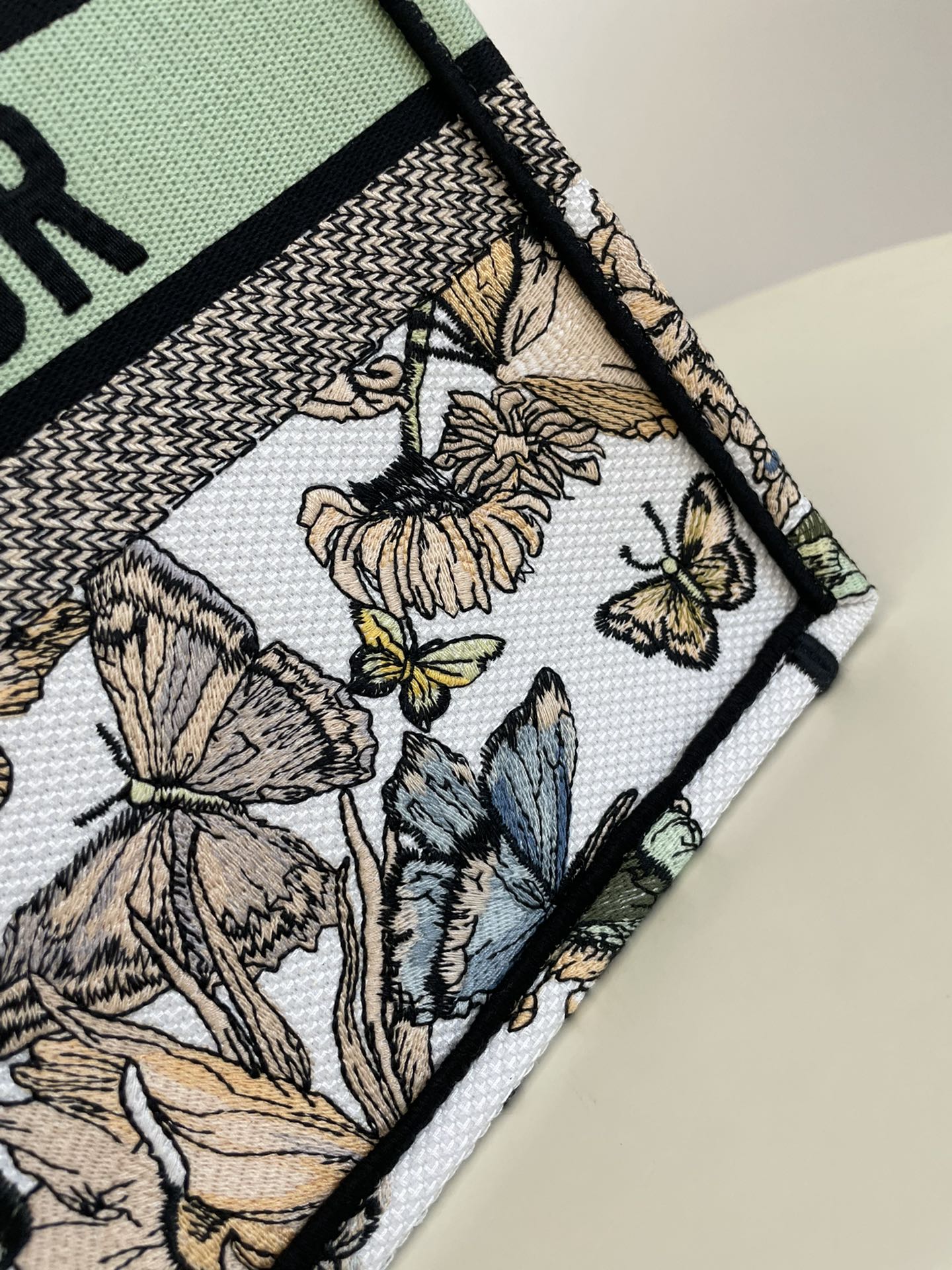 DIOR TOTE BAG