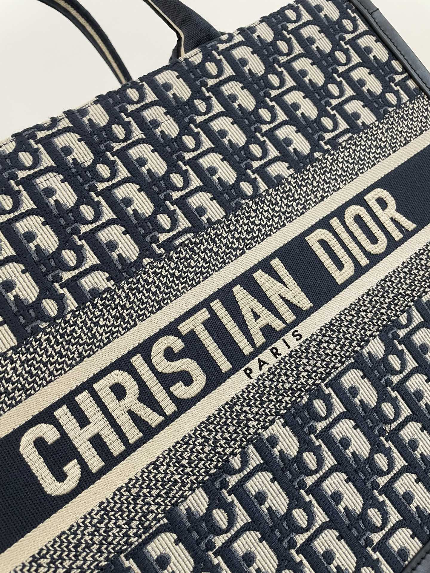 DIOR TOTE BAG