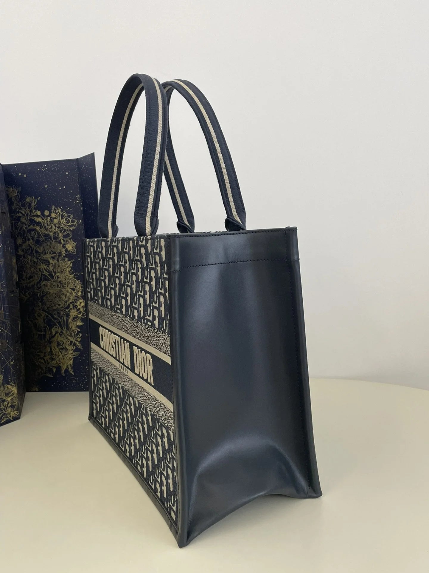 DIOR TOTE BAG
