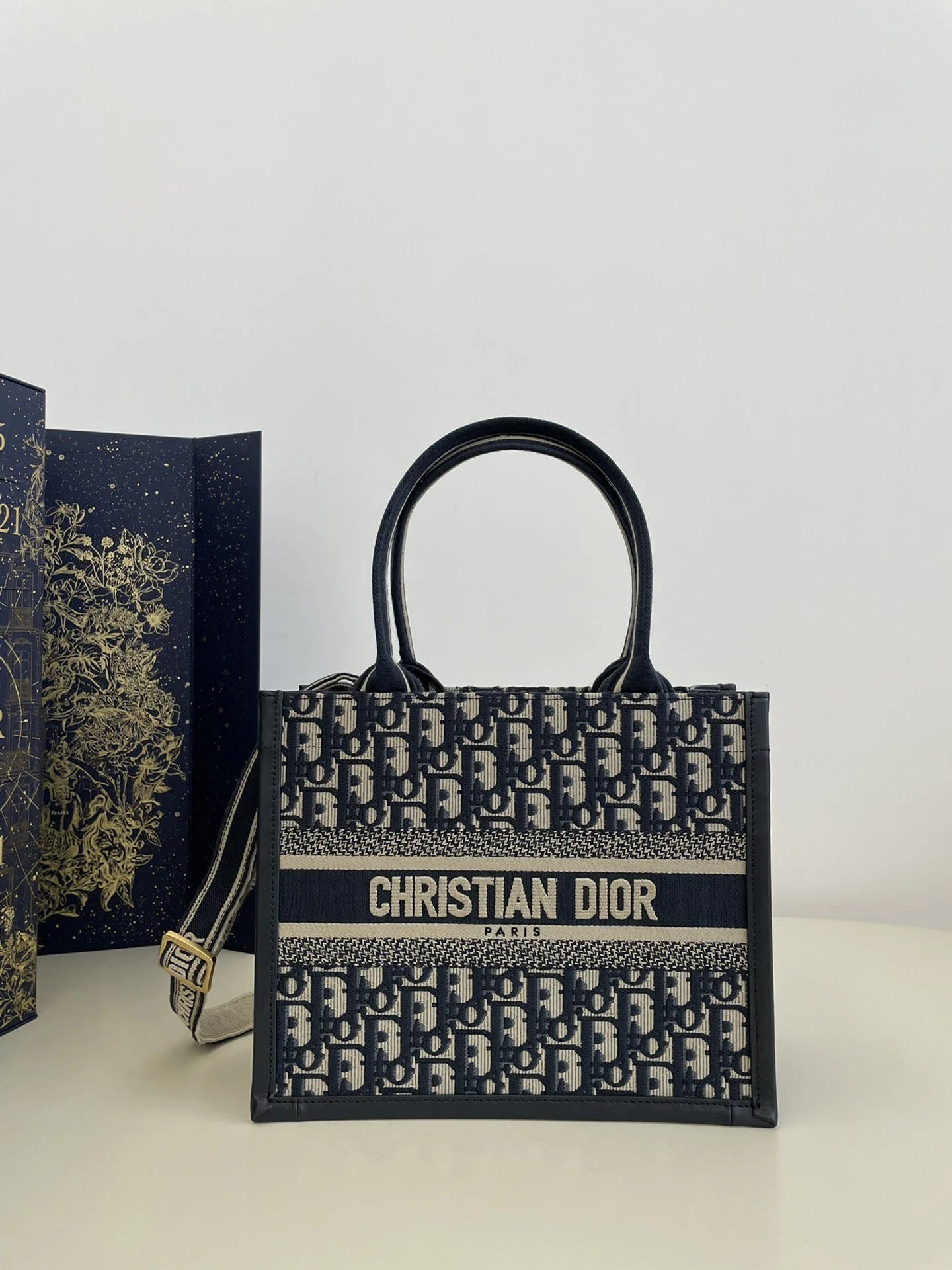 DIOR TOTE BAG