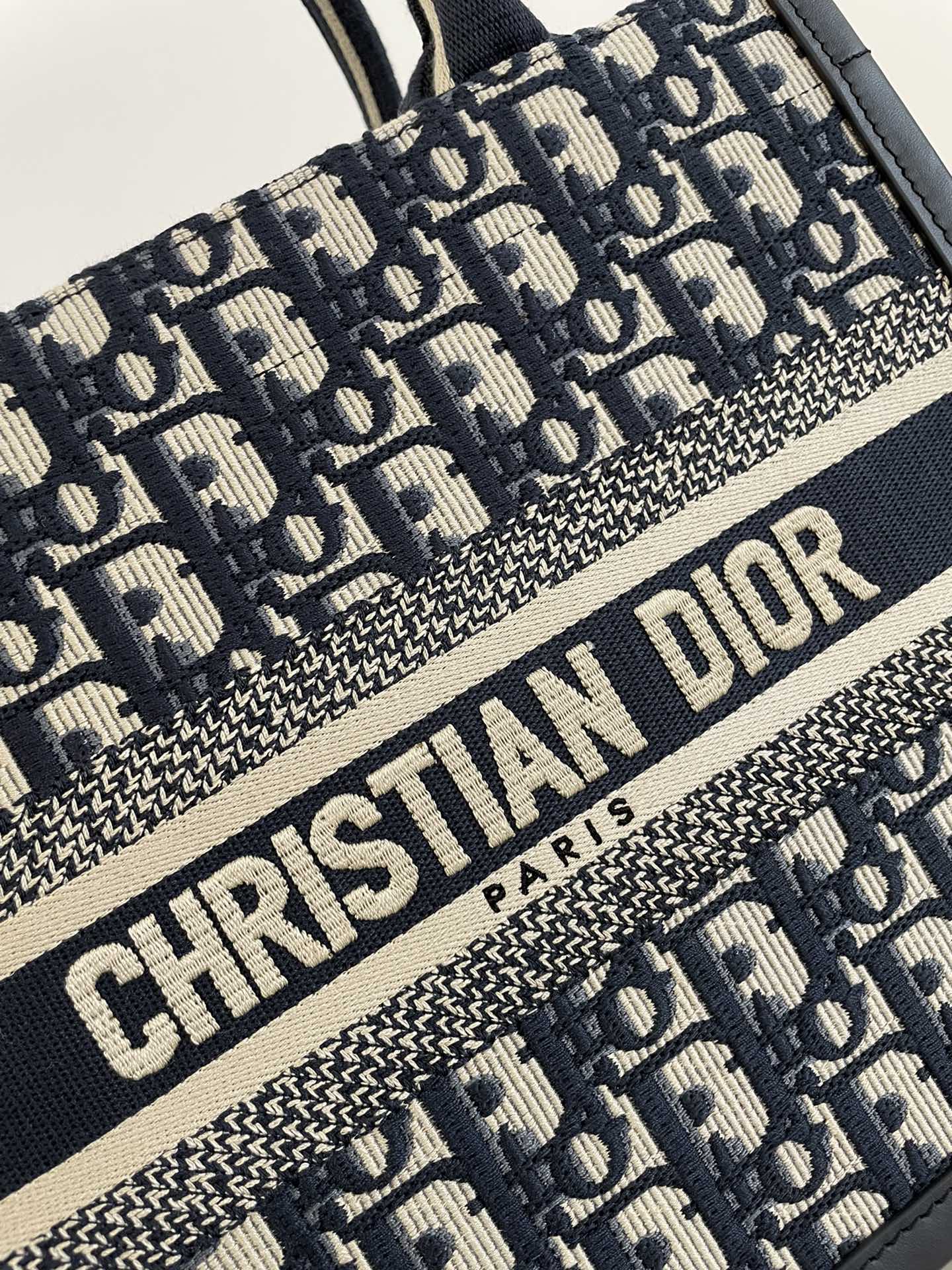 DIOR TOTE BAG