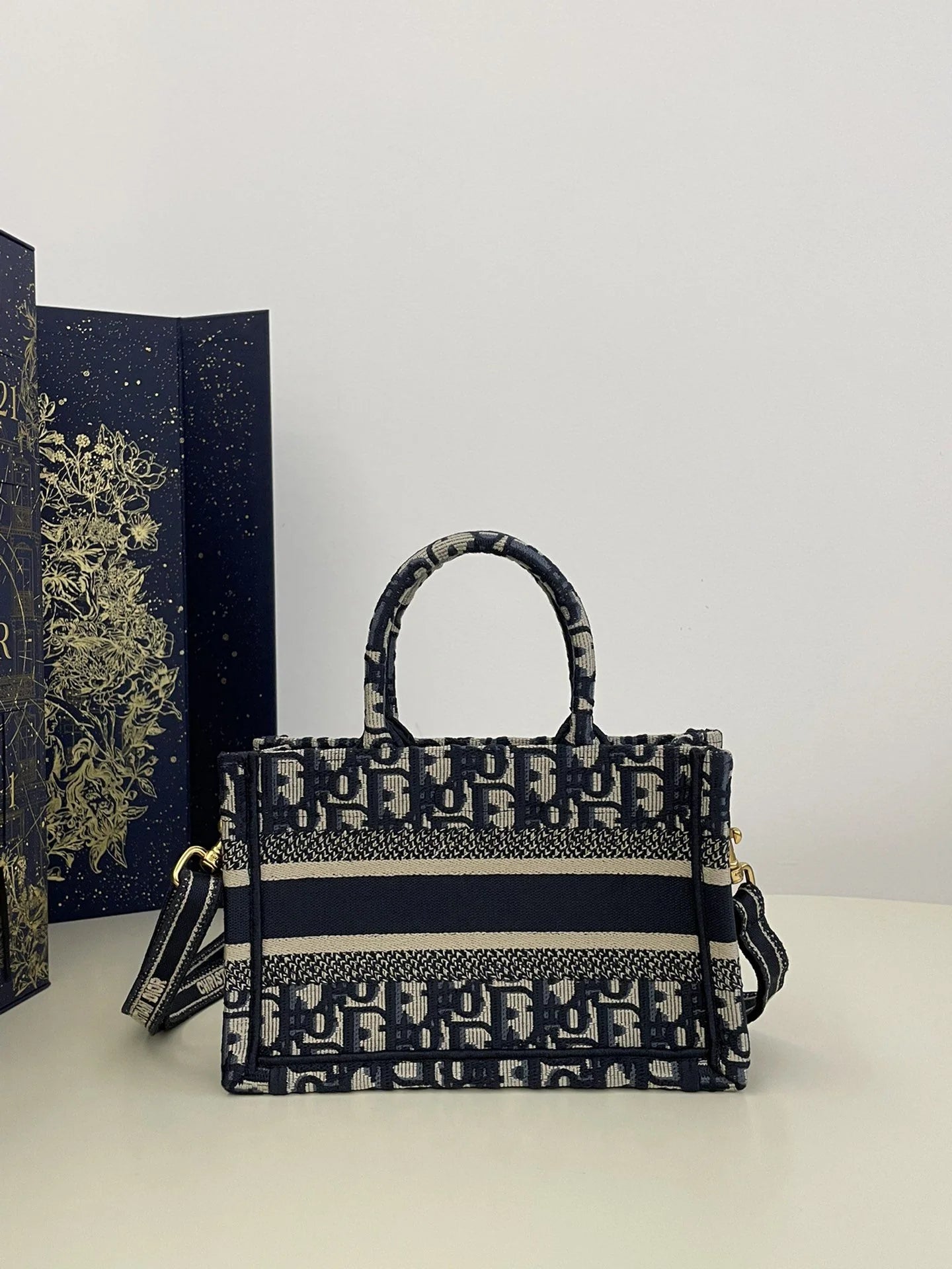 DIOR TOTE BAG