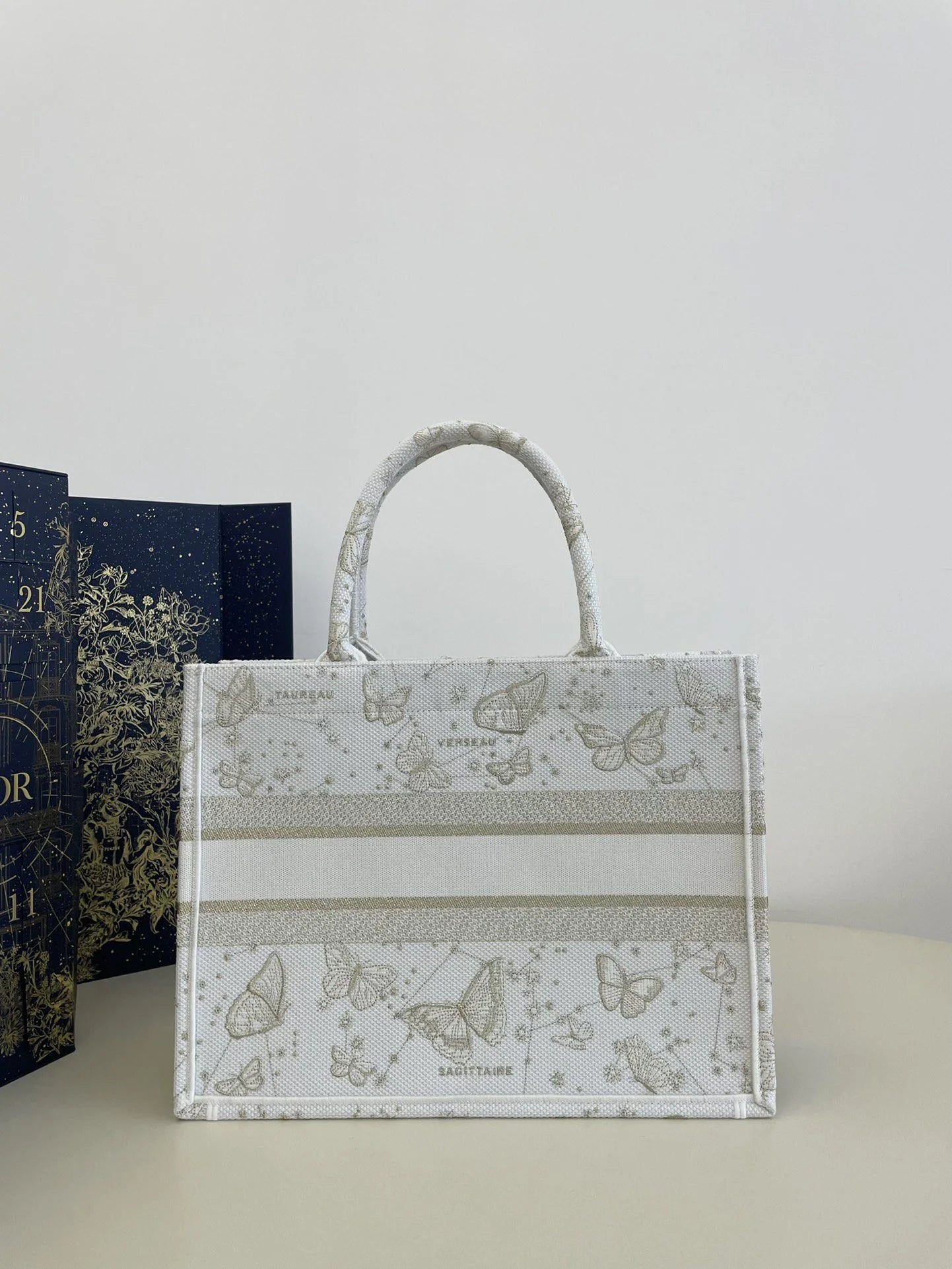DIOR TOTE BAG