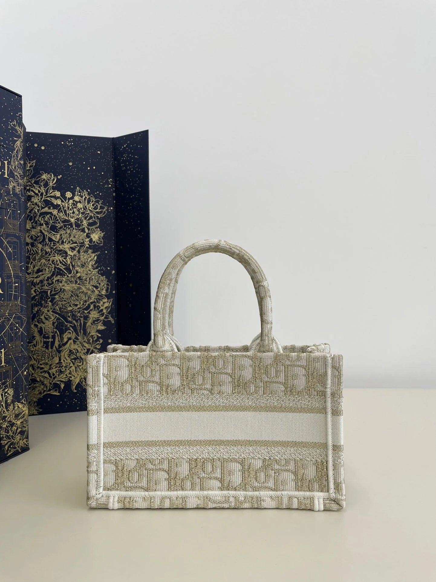 DIOR TOTE BAG