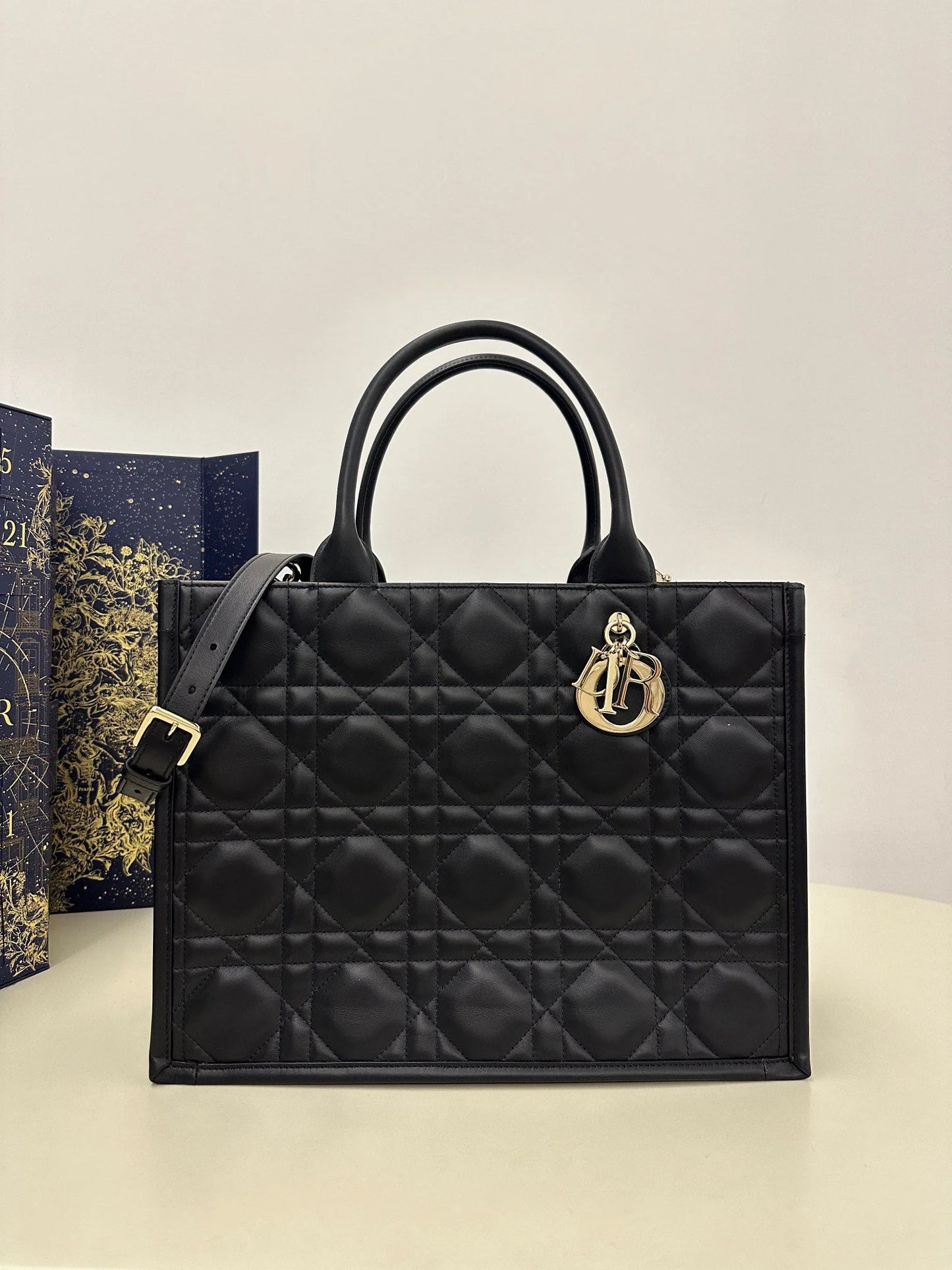 DIOR TOTE BAG