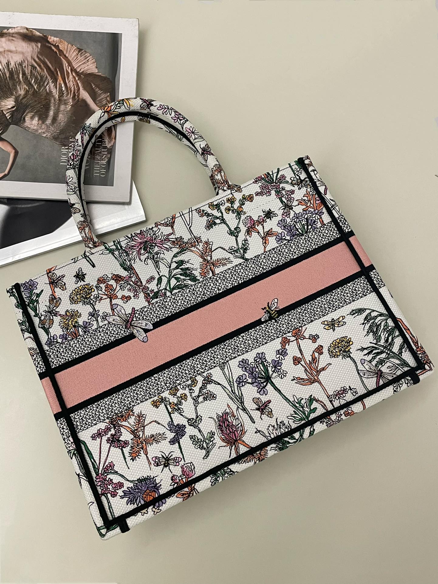 DIOR TOTE BAG