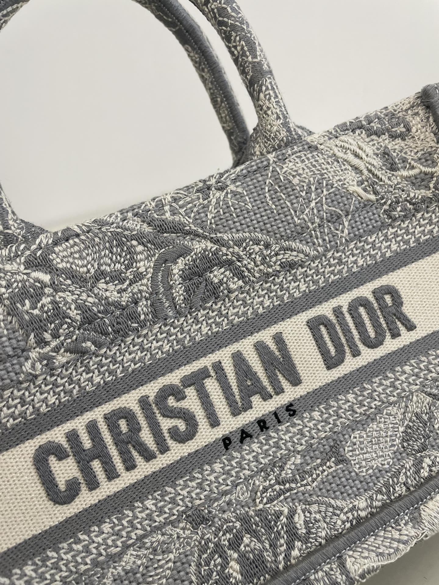 DIOR TOTE BAG