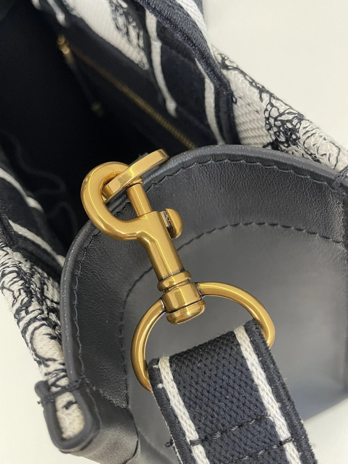 DIOR TOTE BAG