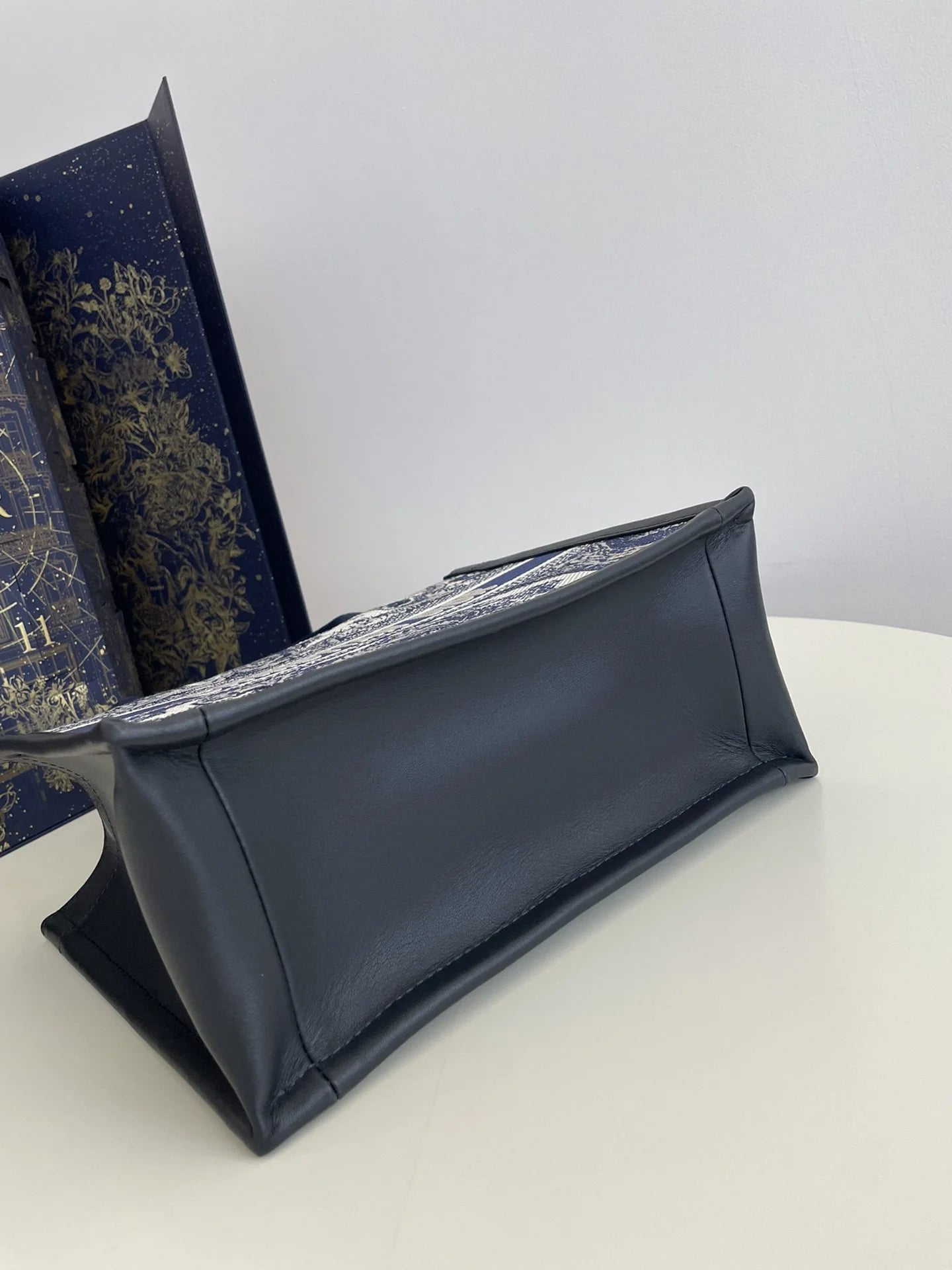DIOR TOTE BAG