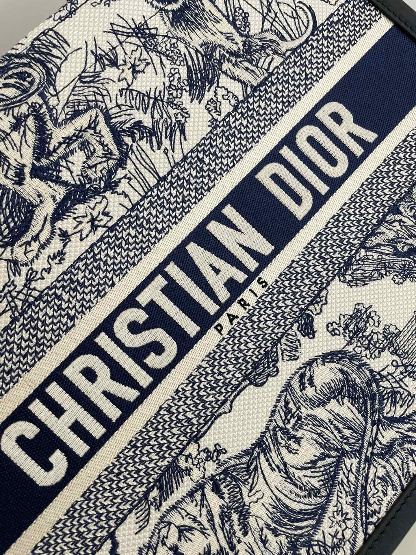 DIOR TOTE BAG