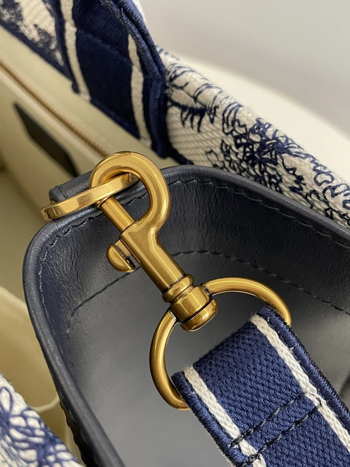 DIOR TOTE BAG