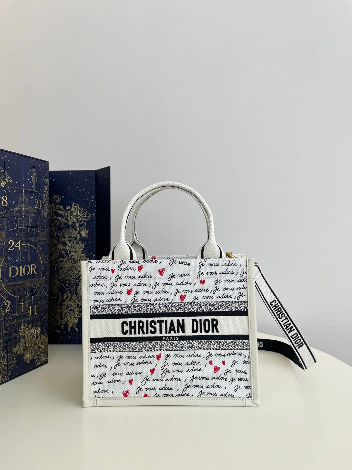 DIOR TOTE BAG