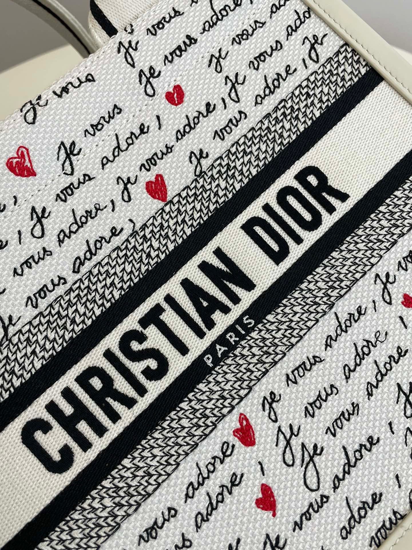 DIOR TOTE BAG
