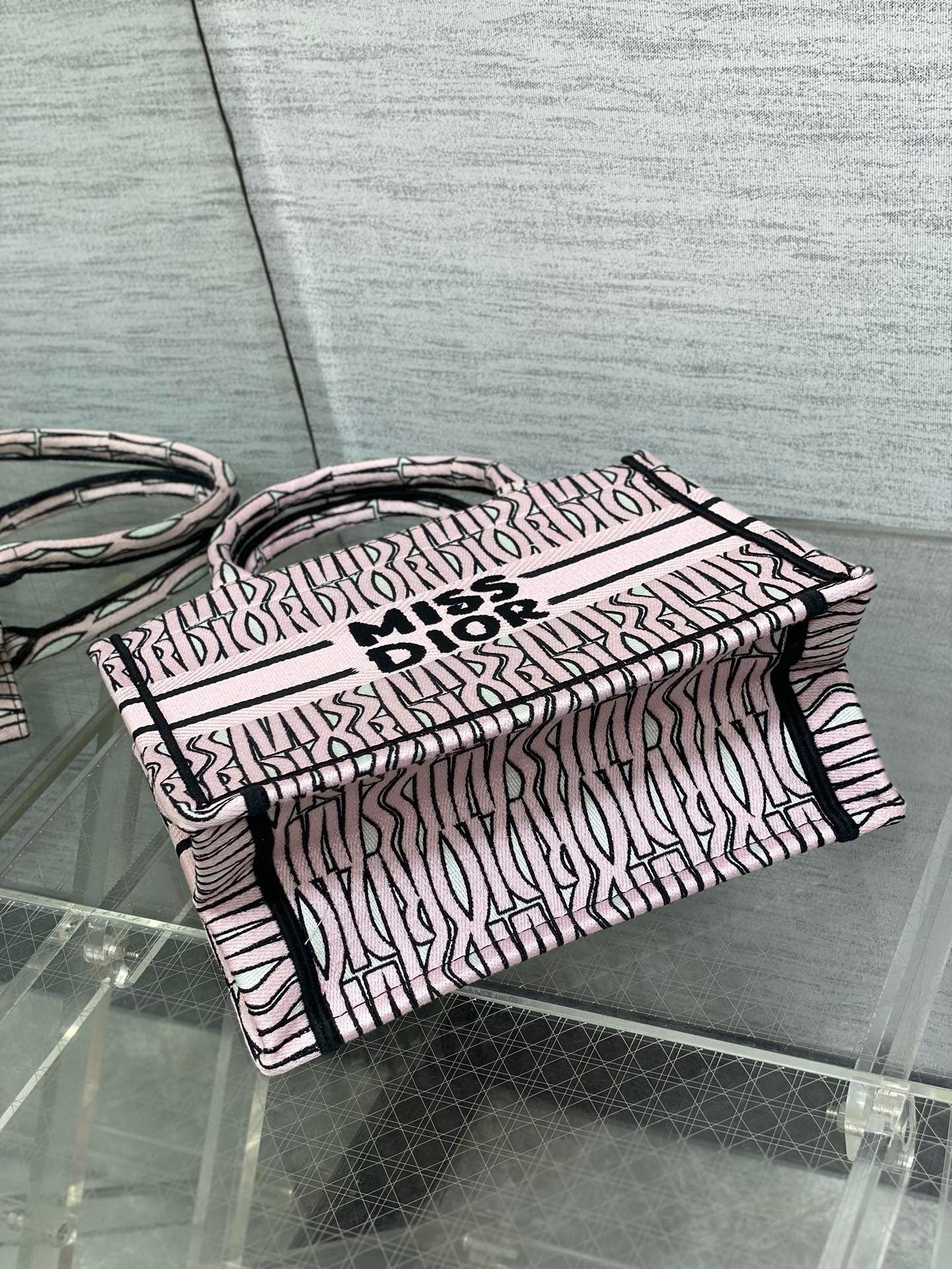DIOR TOTE BAG