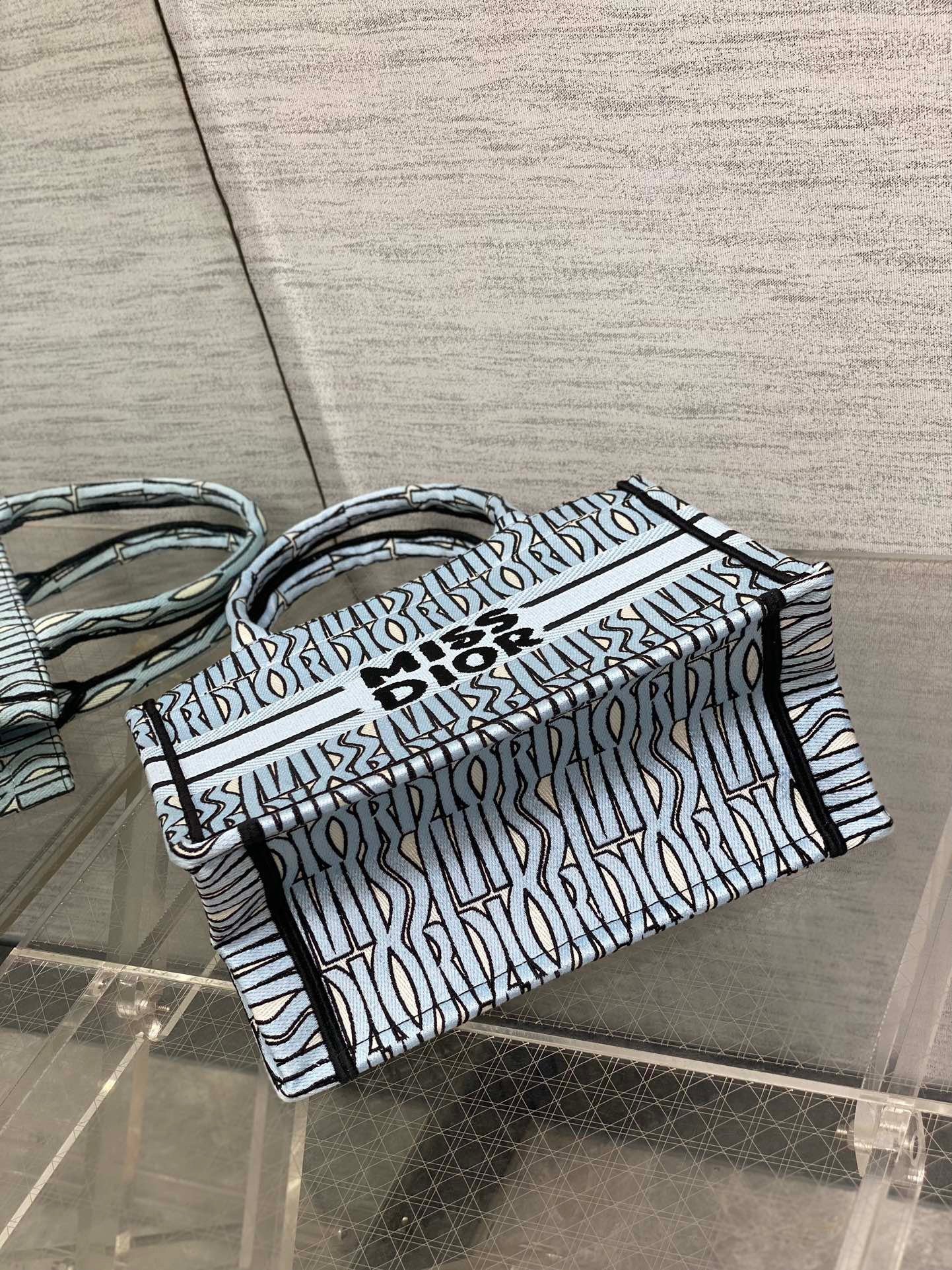DIOR TOTE BAG