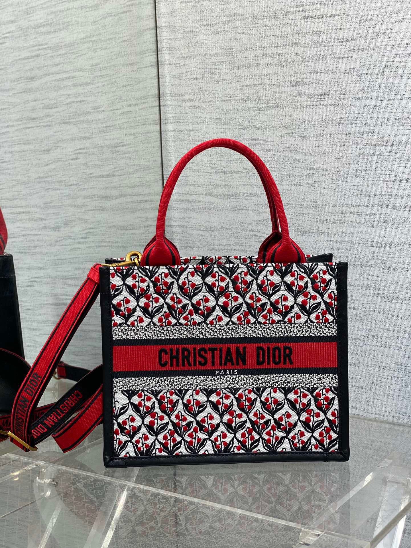 DIOR TOTE BAG