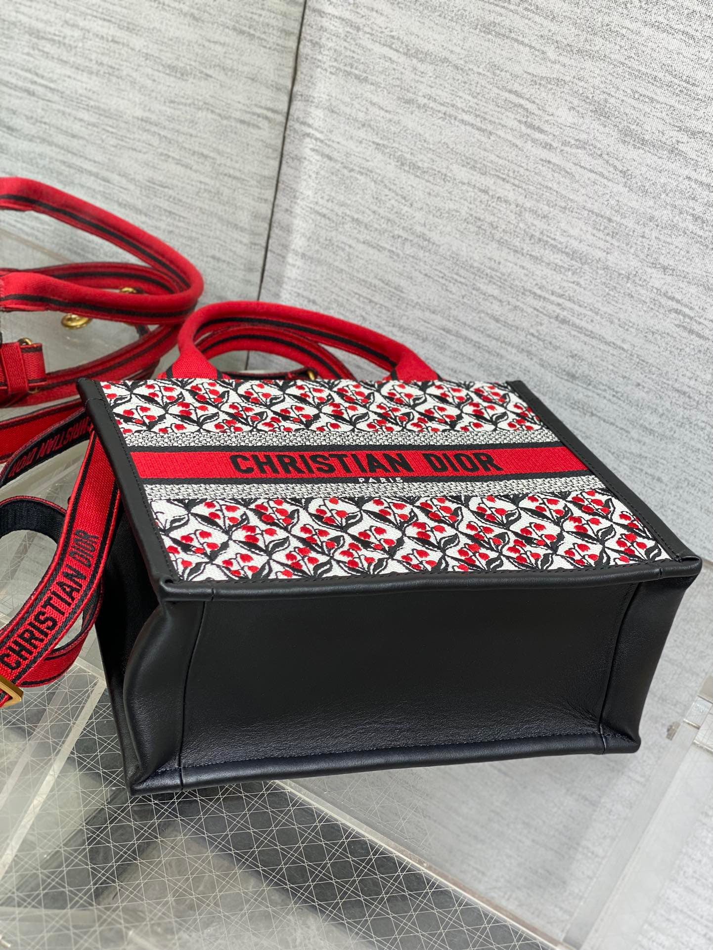DIOR TOTE BAG