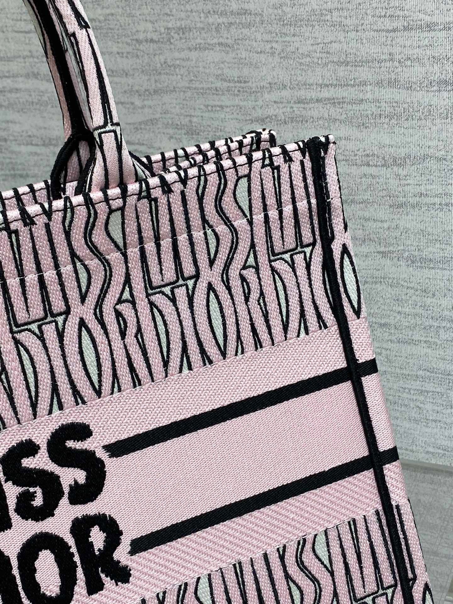 DIOR TOTE BAG