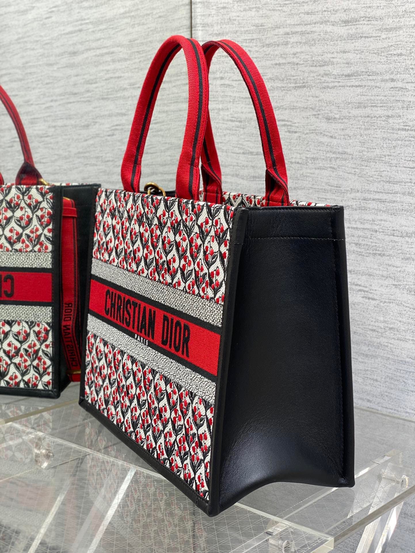 DIOR TOTE BAG