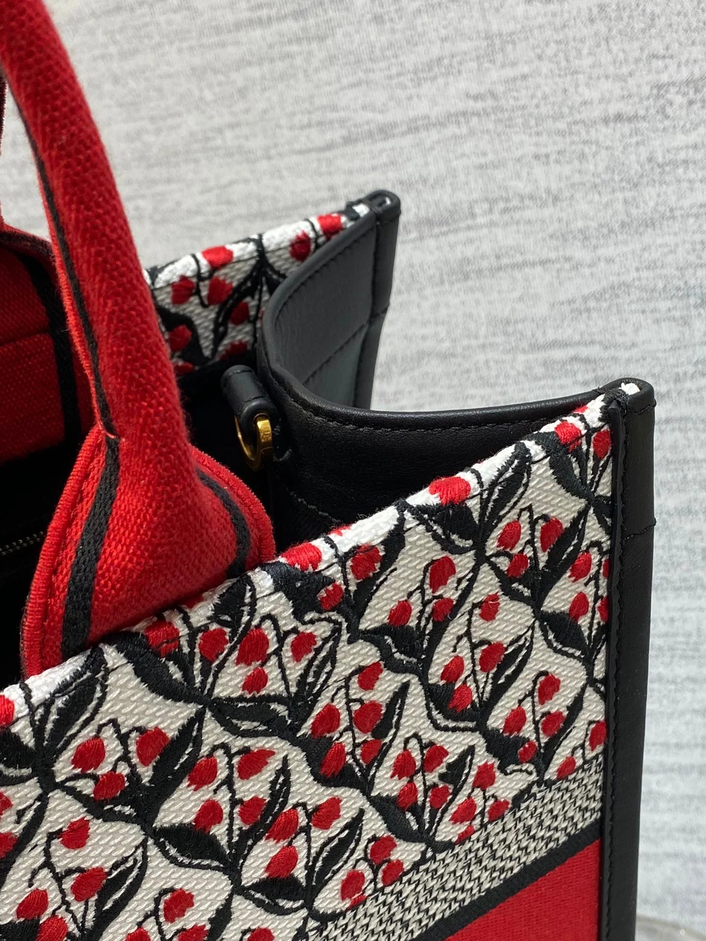 DIOR TOTE BAG