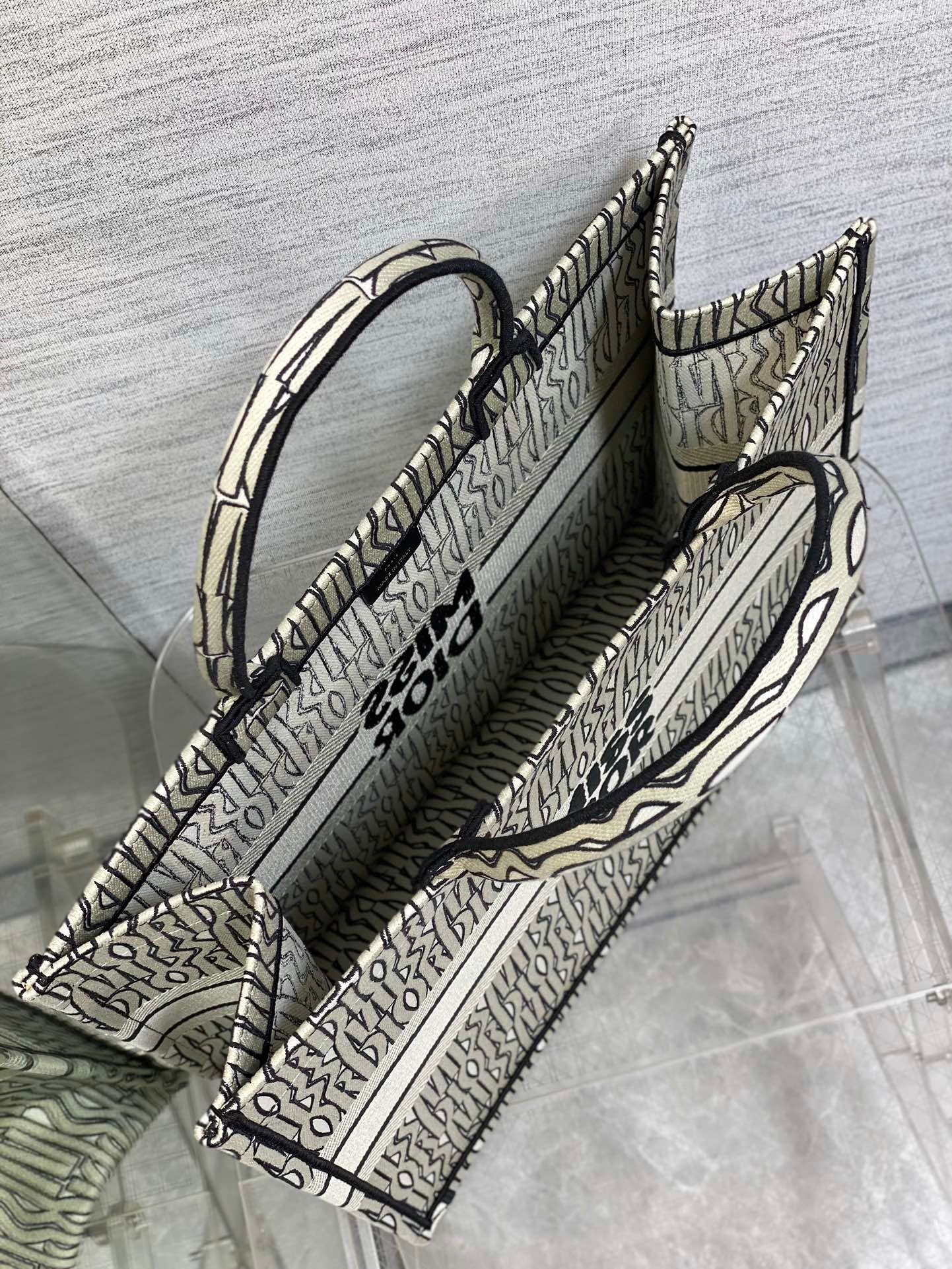 DIOR TOTE BAG